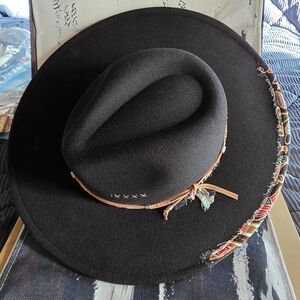 Stylish Black Women's Hat with Decorative Band
